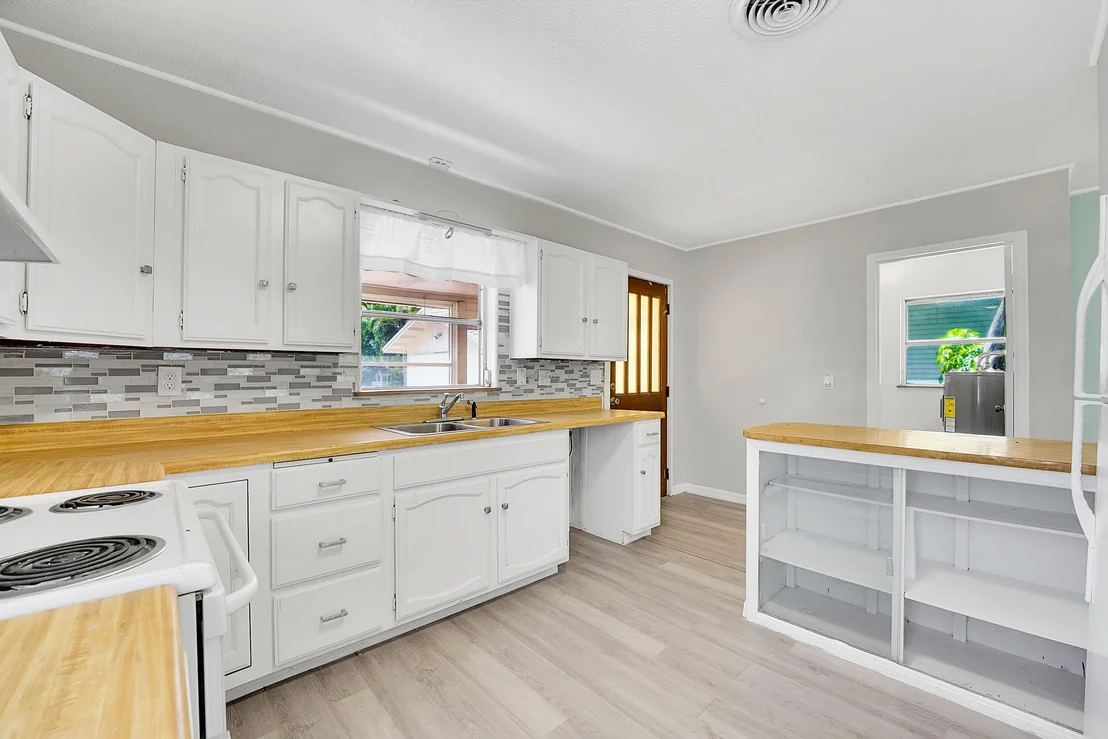 Photo of 5111 Palm Drive