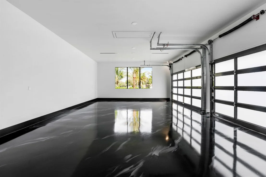 Photo of 88 W Riverside Drive
