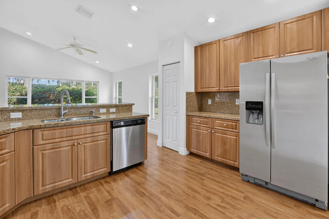 Photo of 7434 FALLS Road W