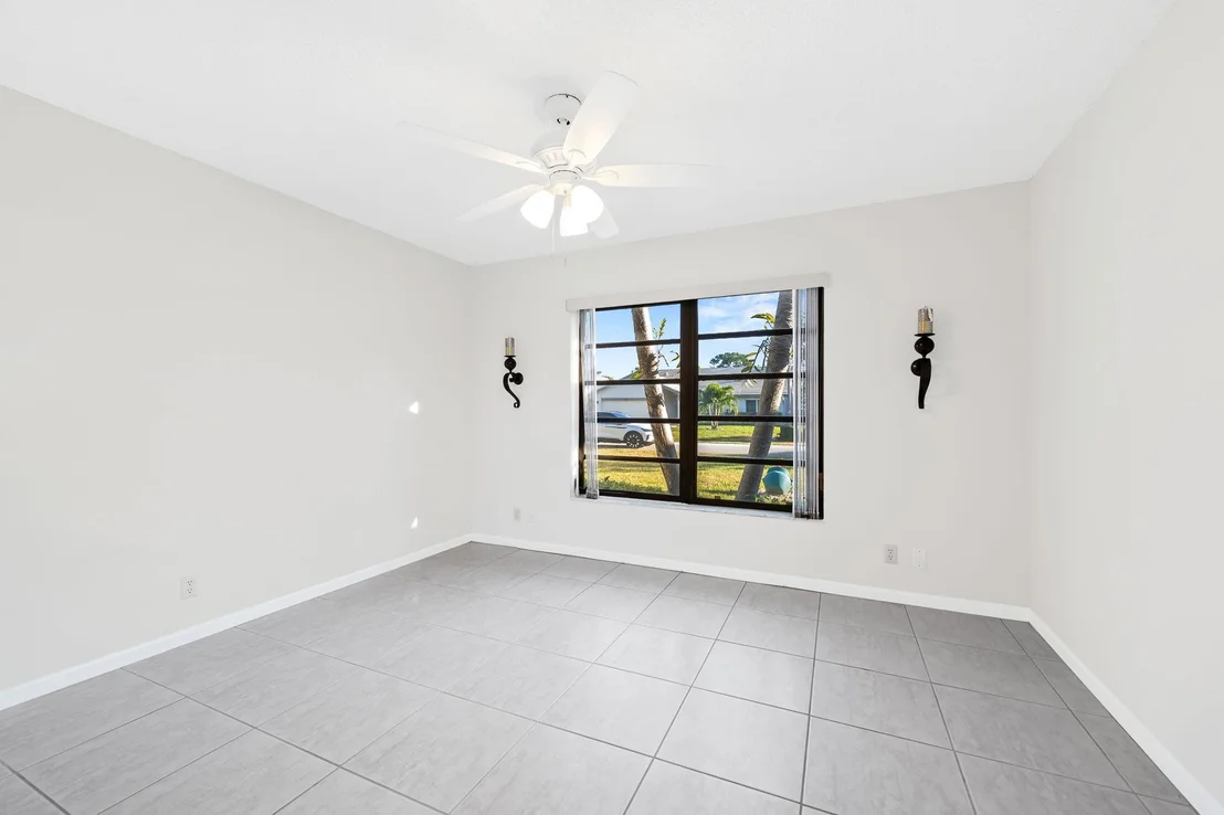Photo of 6053 Petaluma Drive