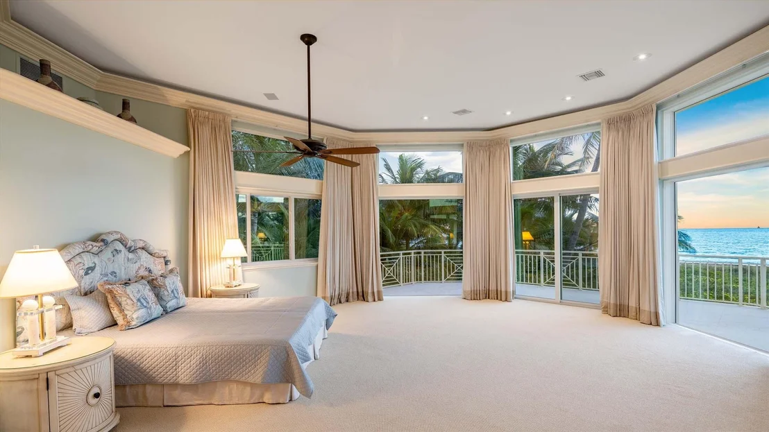 Photo of 755 N Ocean Boulevard