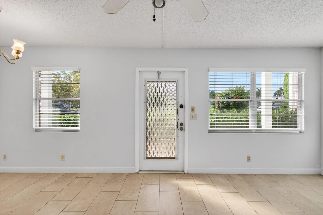 Photo of 1017 Cornwall A