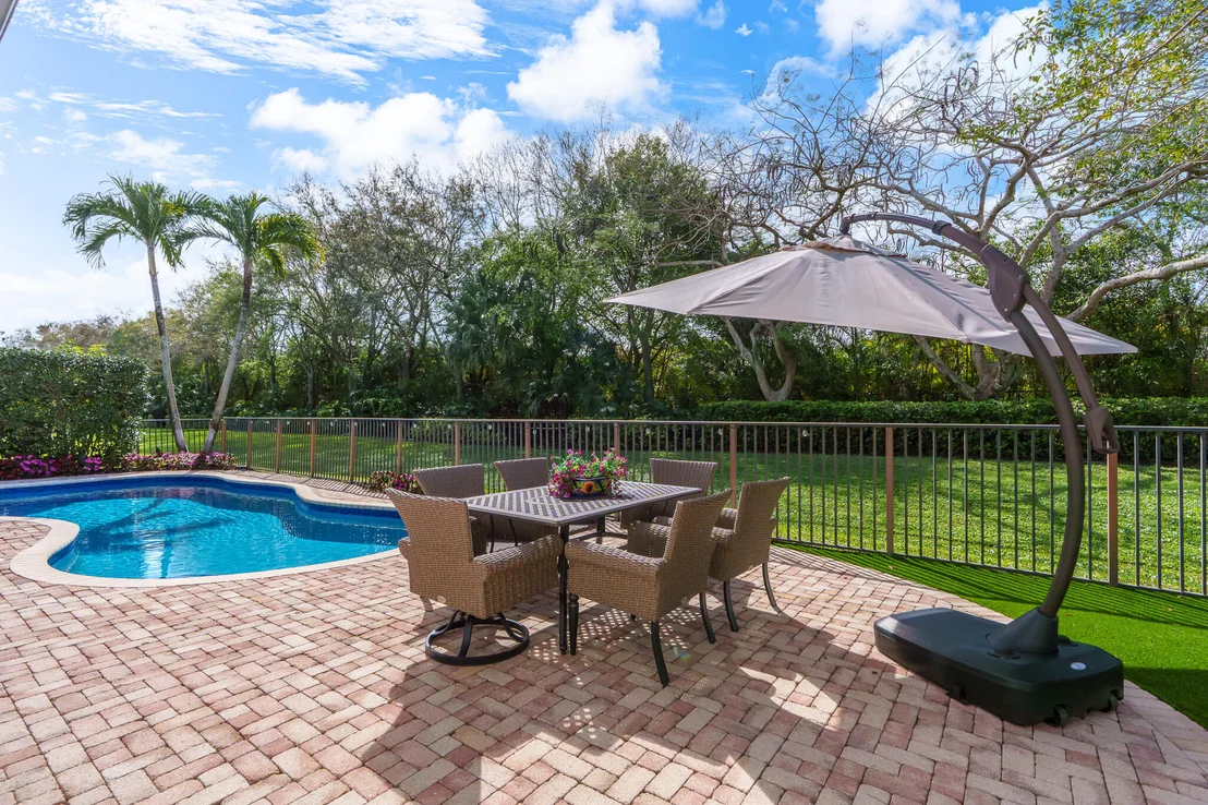 Photo of 8850 Valhalla Drive