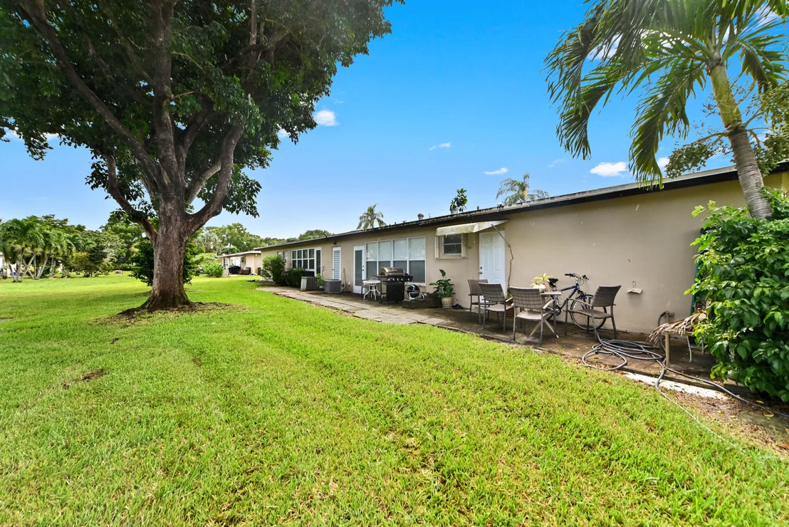 Photo of Unit A at 947 Circle Drive