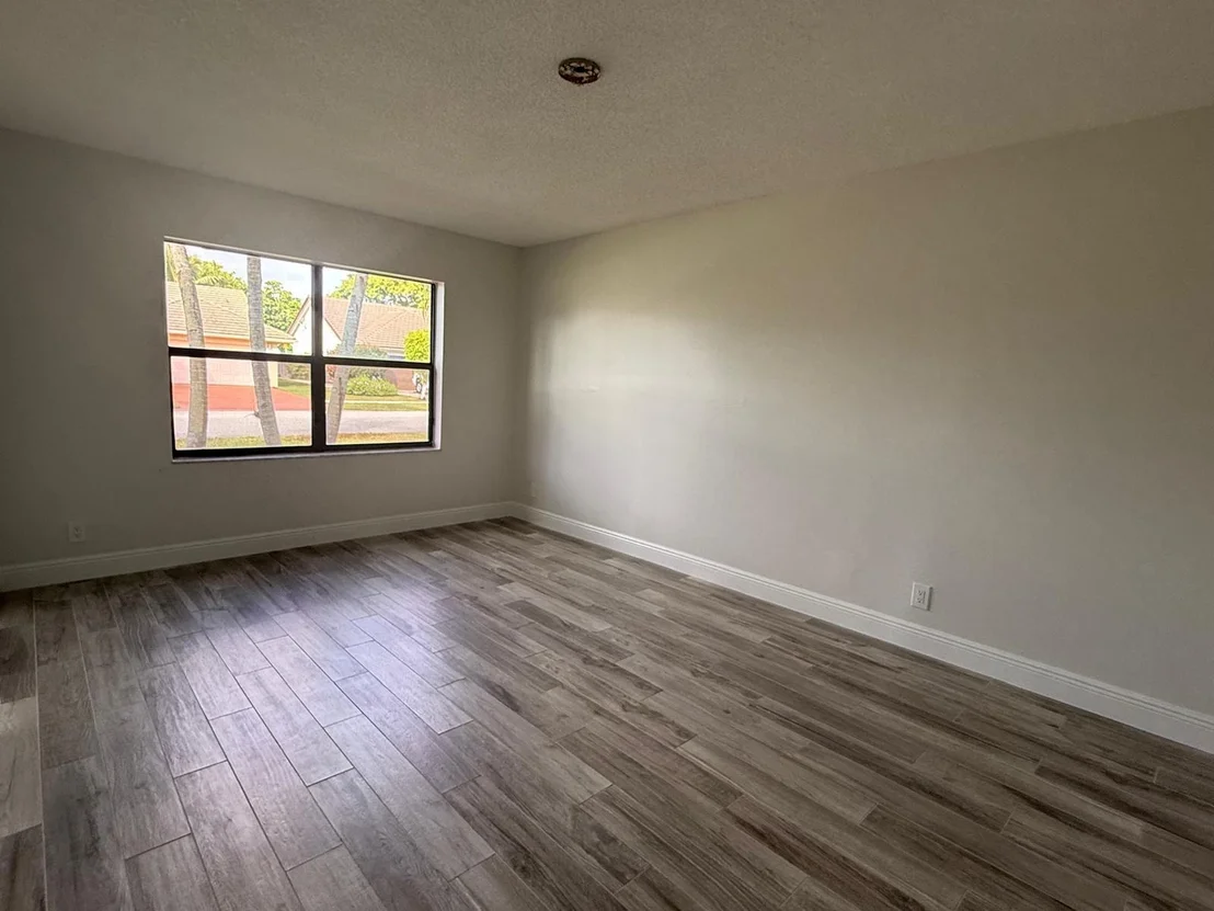 Photo of 9362 Laurel Green Drive