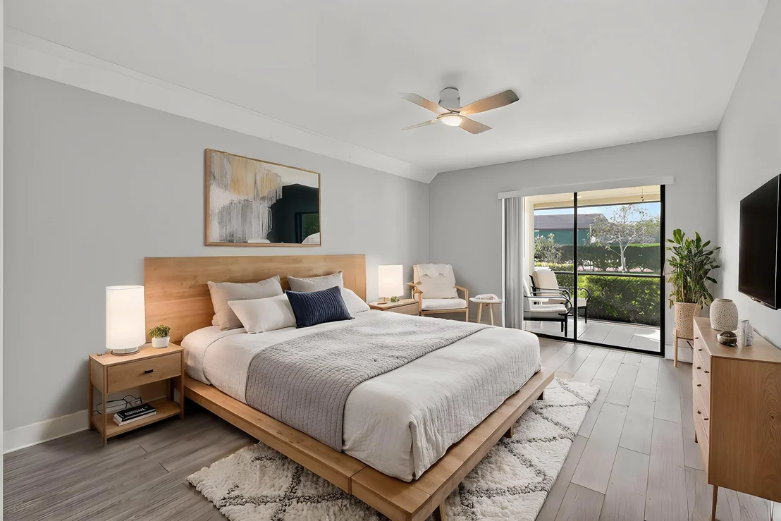 Photo of Unit C at 901 Pinecrest Circle