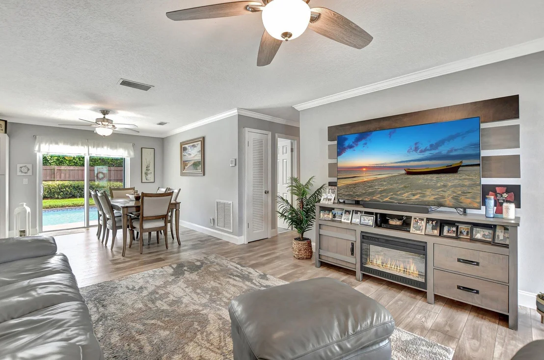 Photo of 19281 Carolina Circle