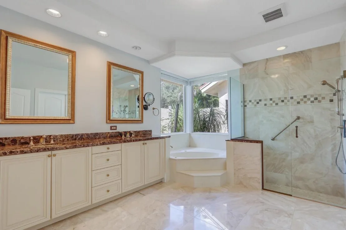 Photo of 18517 SE Heritage Drive