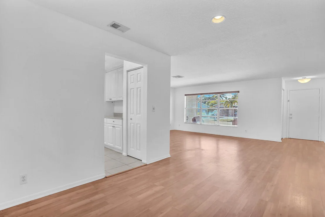 Photo of 7116 Pine Bluff Drive