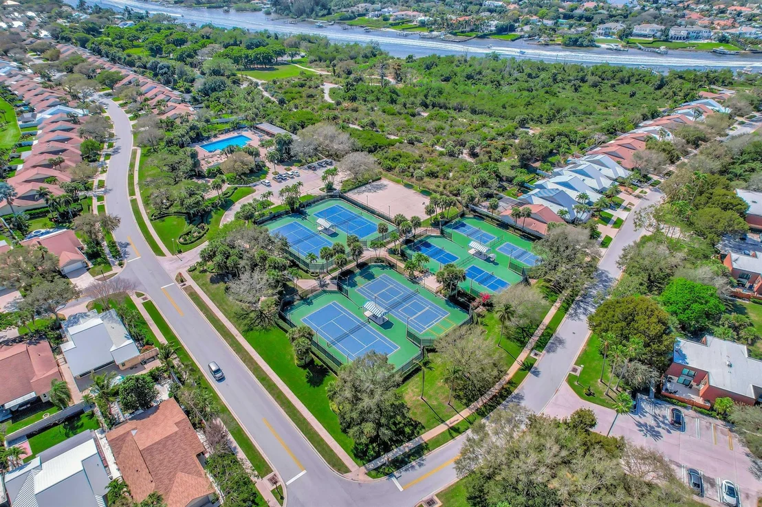 Photo of 310 Leeward Drive