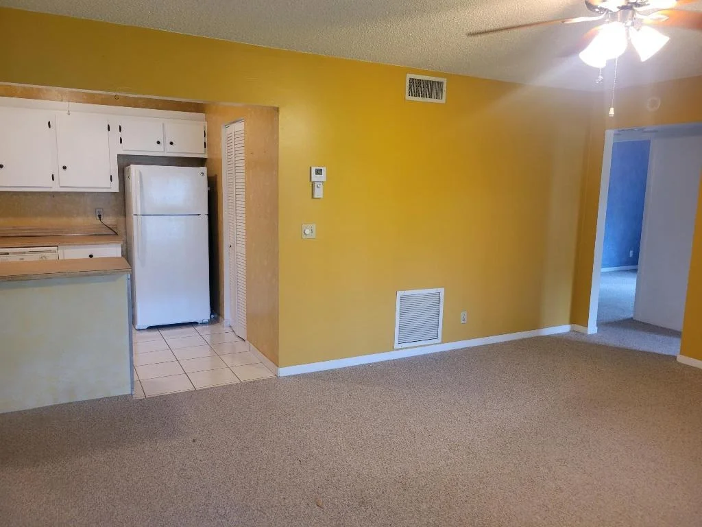 Photo of Unit B2 at 325 Knotty Pine Circle