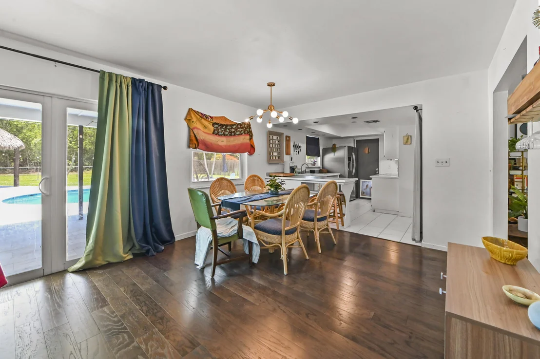 Photo of 7635 Oakmont Drive