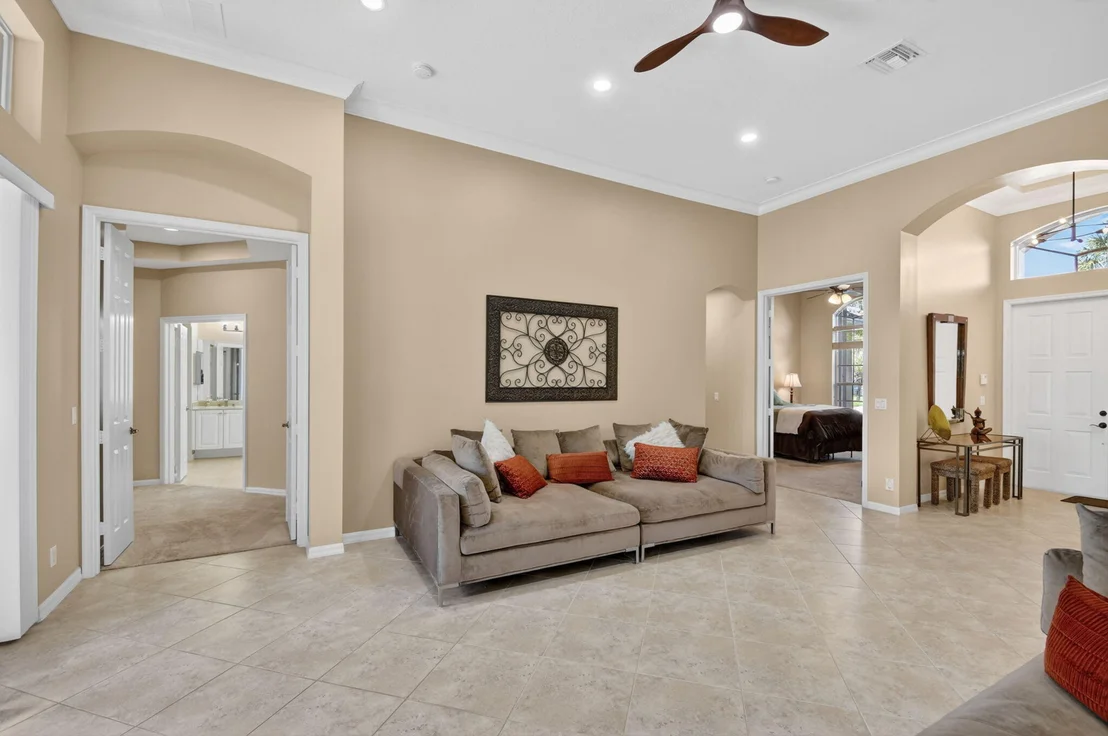 Photo of 6664 Murano Way