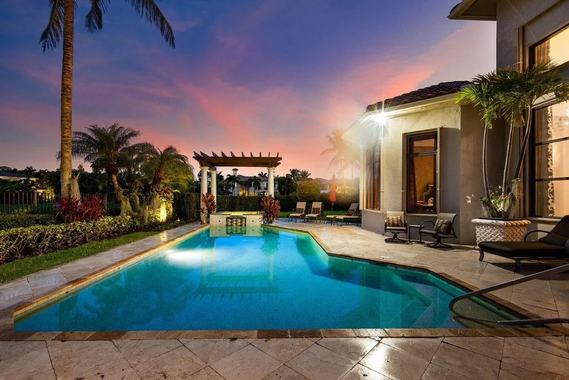Photo of 17602 Middle Lake Drive