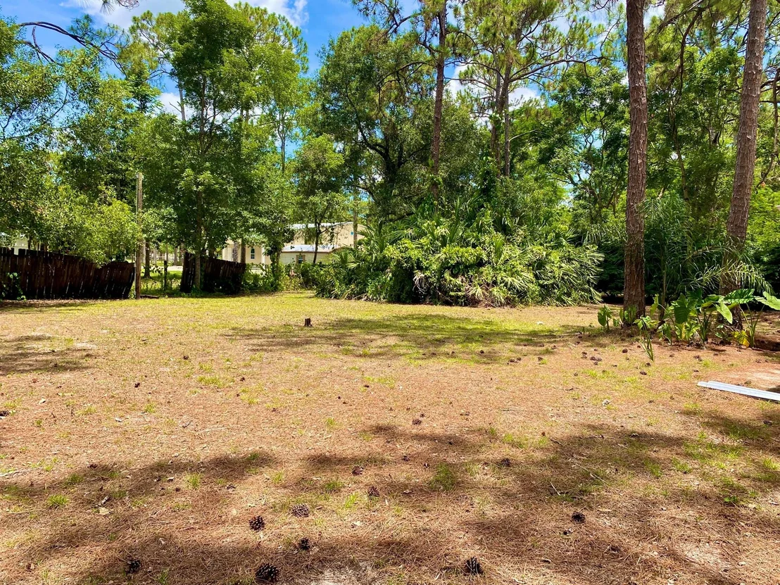 Photo of 16844 127 Drive N