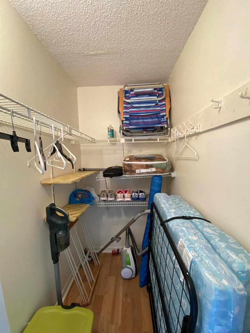 Photo of Unit D1 at 302 Pine Ridge Circle