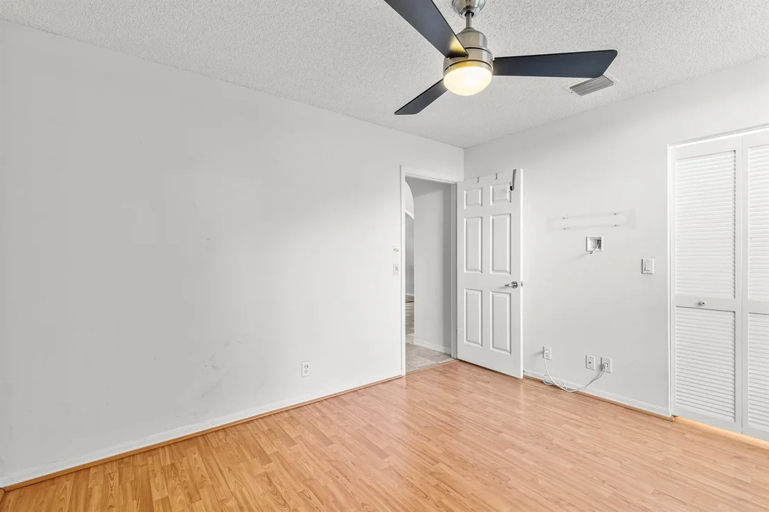 Photo of 5328 Brookview Drive