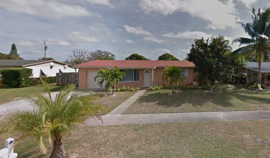 Photo of 352 Henthorne Drive