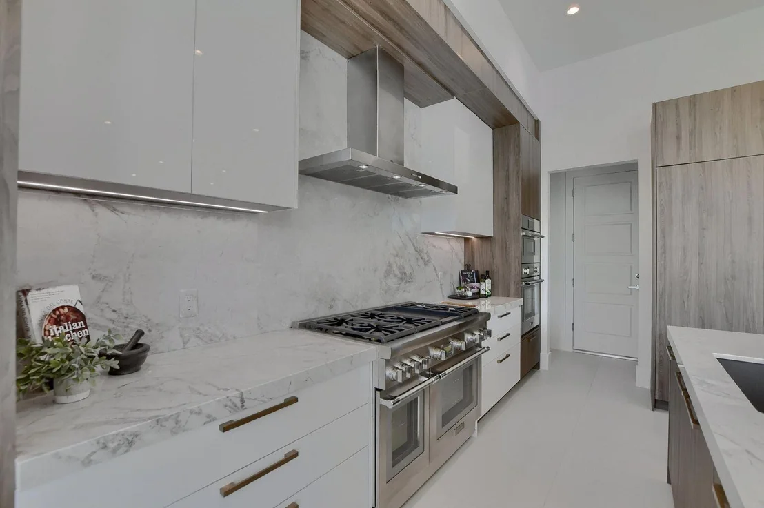 Photo of 660 NE 29th Place