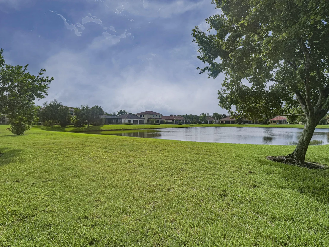 Photo of 5560 57th Way