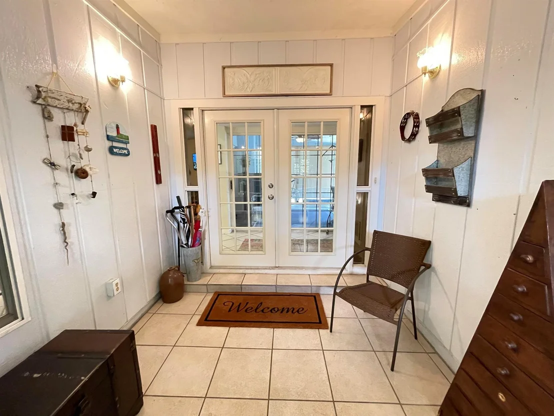 Photo of 886 Schumann Drive