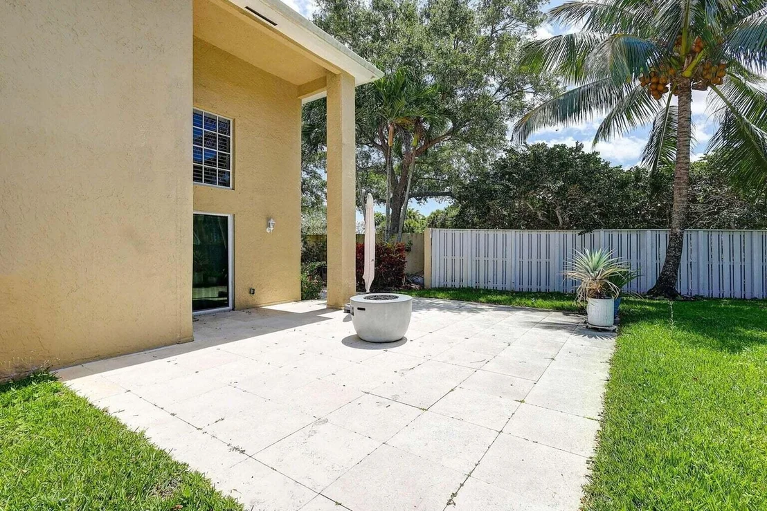Photo of 11 Commanders Drive