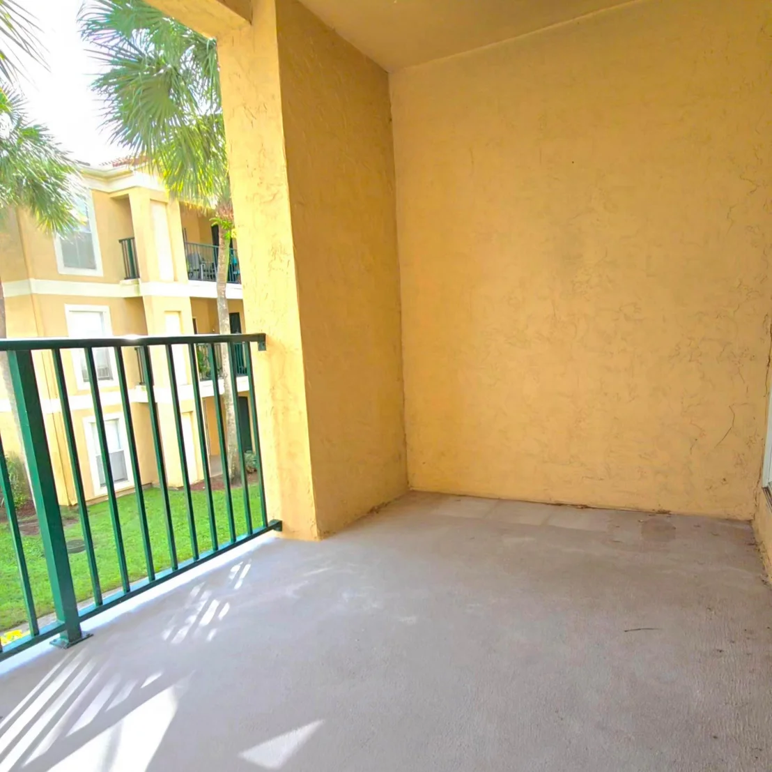 Photo of Unit 220 at 977 Riverside Drive
