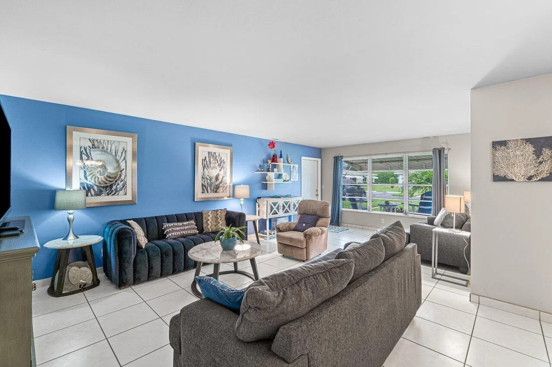 Photo of Unit C at 280 Main Boulevard