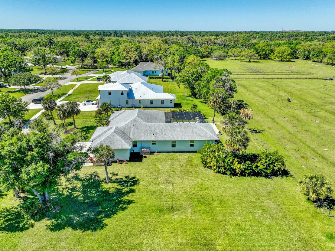 Photo of 1404 Lone Pine Drive
