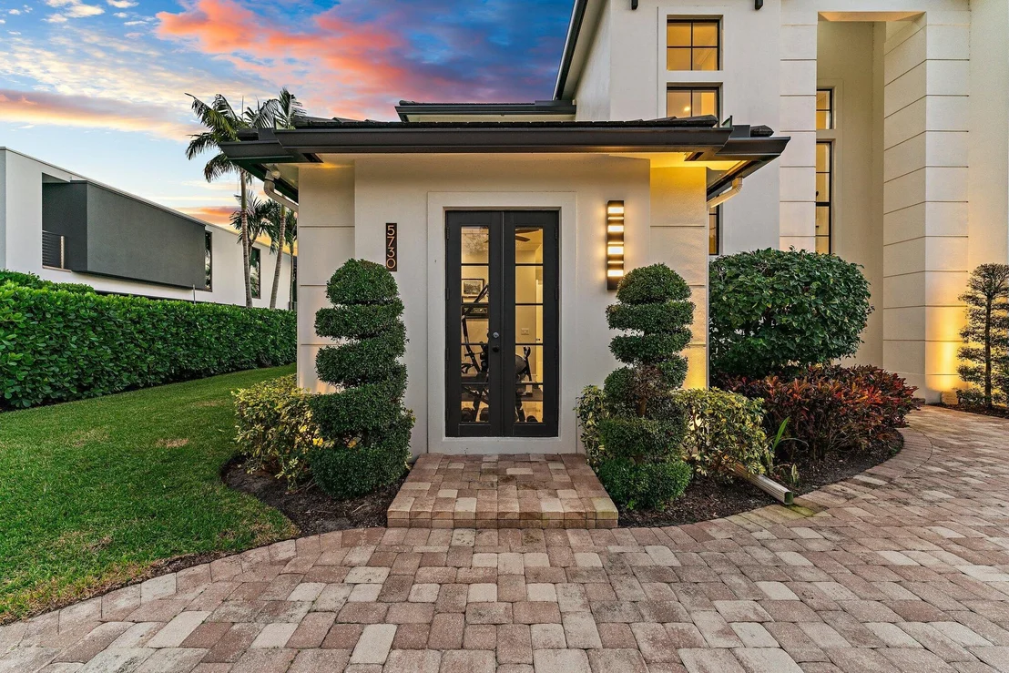 Photo of 5730 Holly Lane