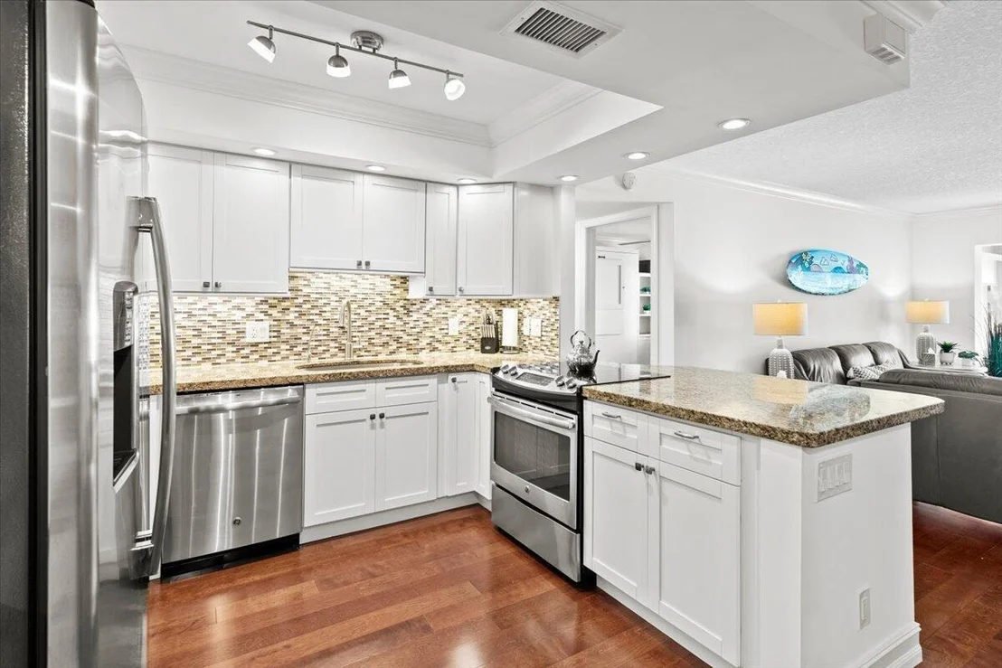 Photo of Unit 203E at 300 N Highway A1a