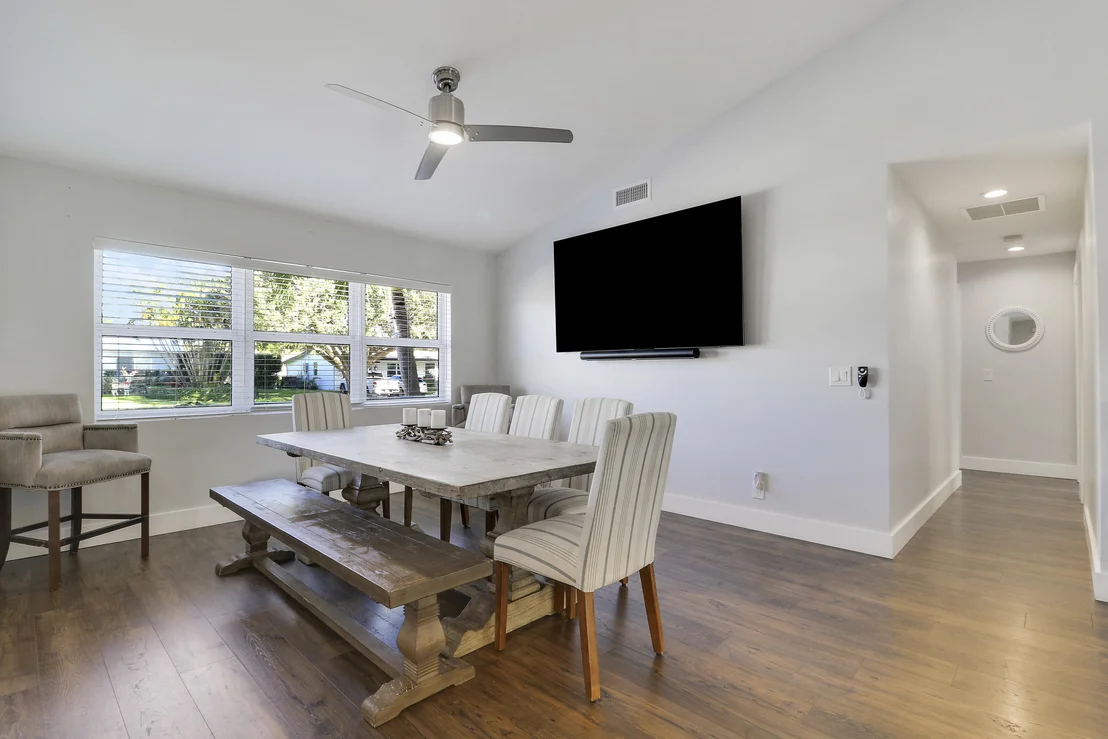 Photo of 424 Ebbtide Drive