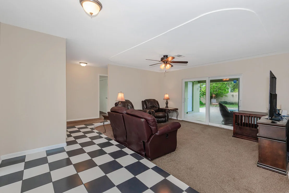 Photo of 6912 NW 5TH Place