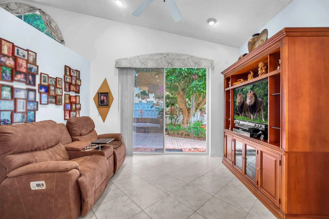 Photo of 7627 Thornlee Drive