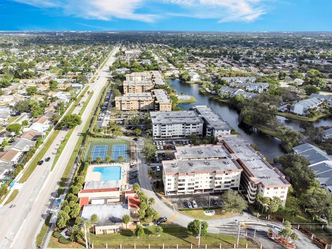 Photo of Unit 301 at 8000 Hampton Boulevard
