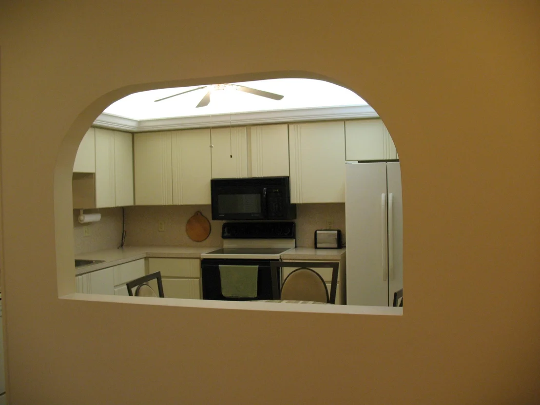 Photo of Unit B at 4 Ridgepointe Drive