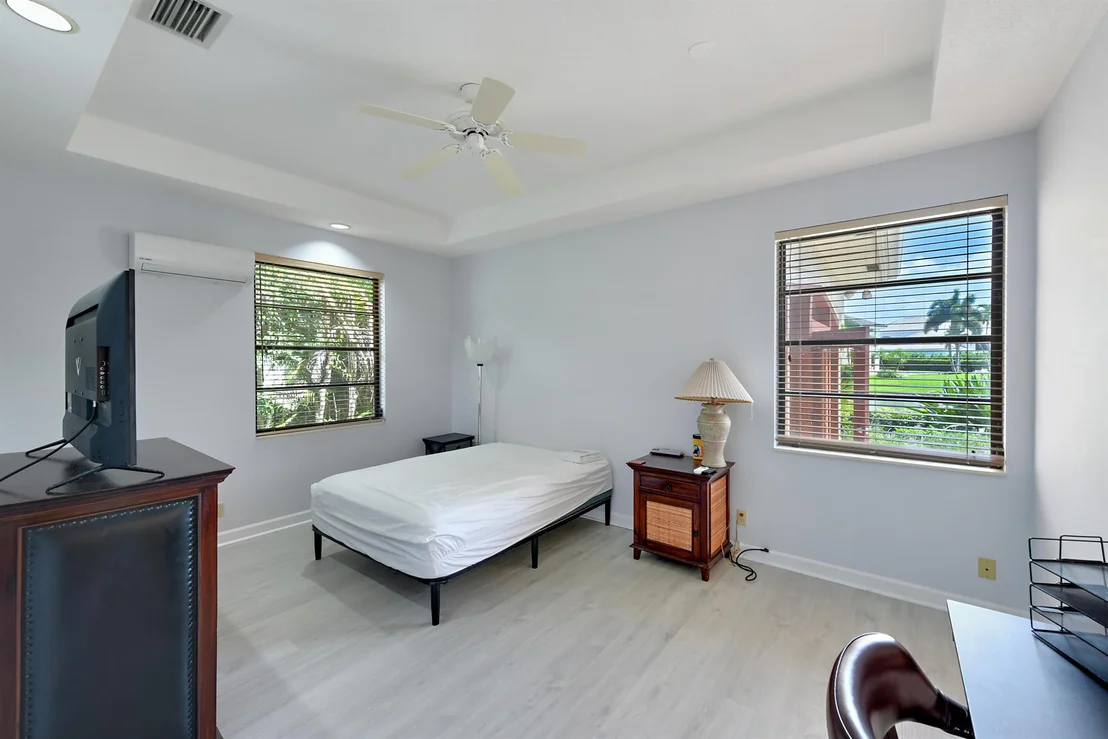 Photo of 6923 Queenferry Circle