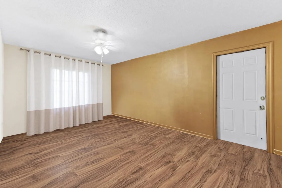 Photo of Unit A at 947 Circle Drive