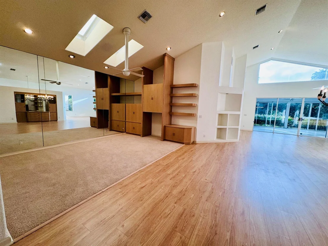 Photo of 6310 Evian Place
