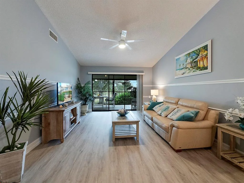 Photo of Unit C at 1132 Keystone Drive