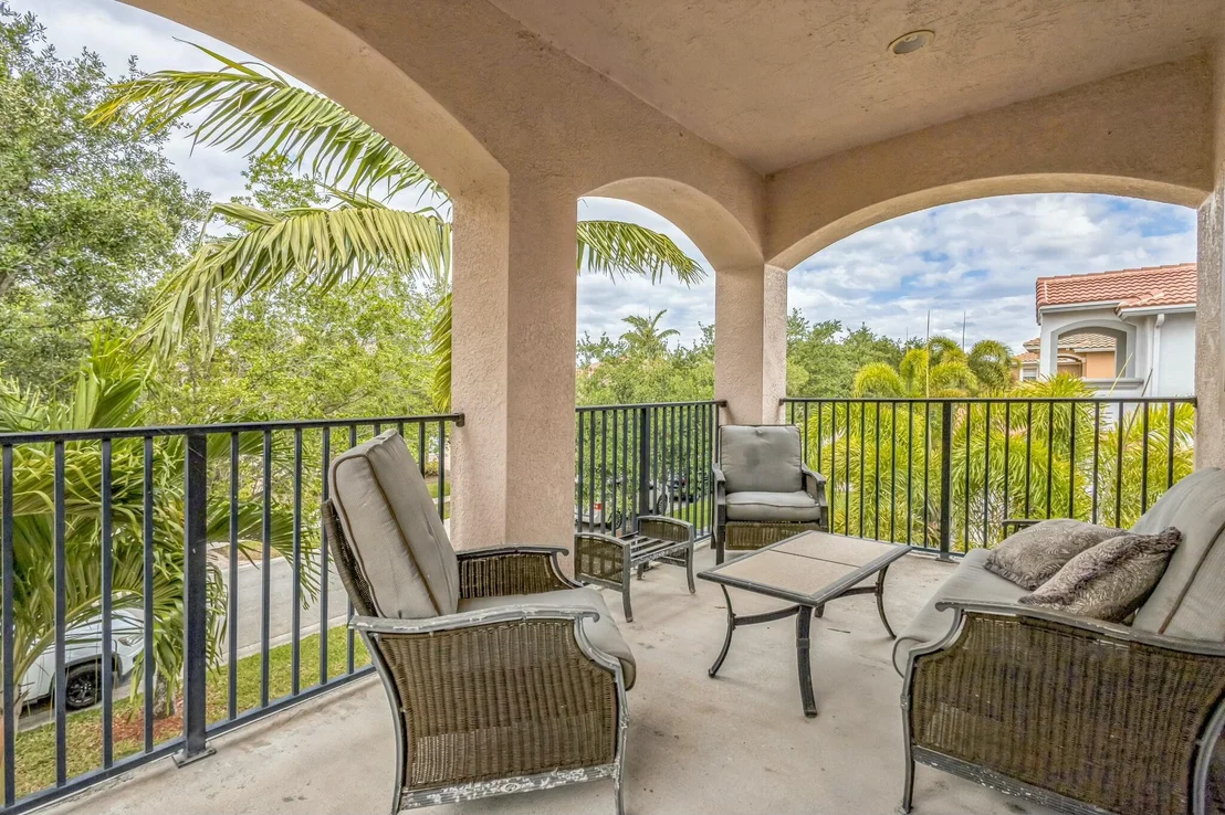 Photo of 694 Cresta Circle
