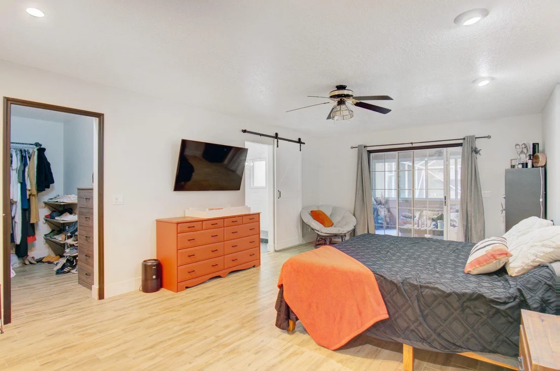 Photo of 4090 Mandarin Boulevard