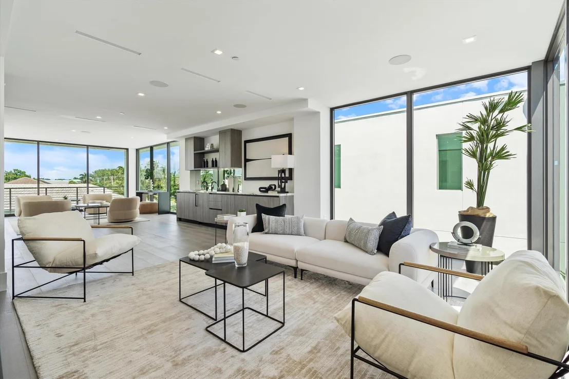 Photo of 1068 Del Harbour Drive
