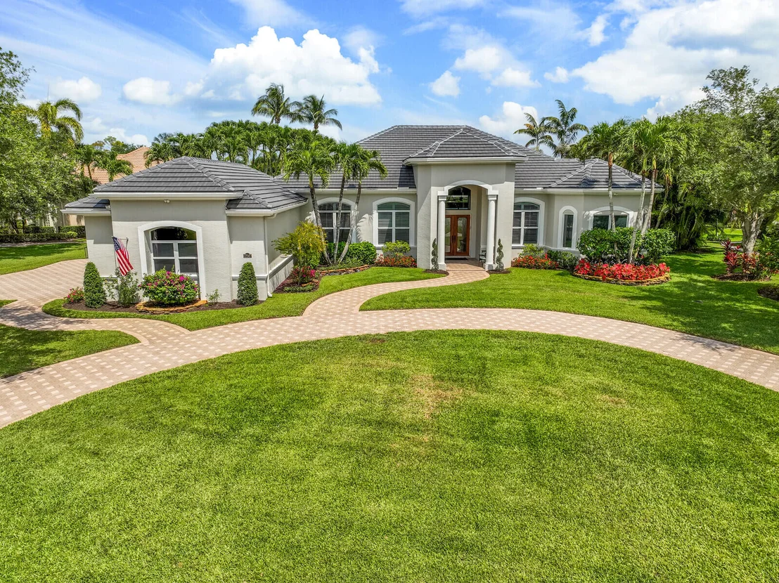 Photo of 17247 Gulf Pine Circle