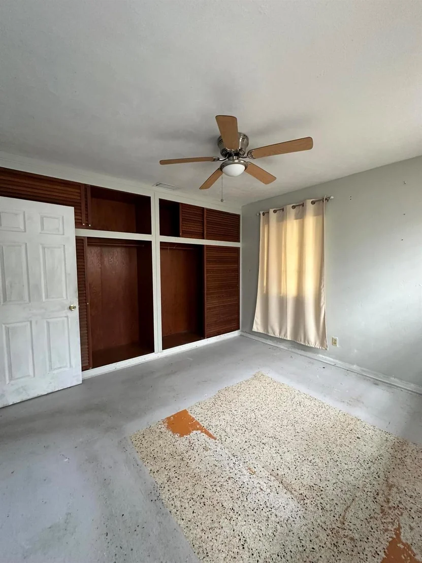 Photo of 341 Henthorne Drive