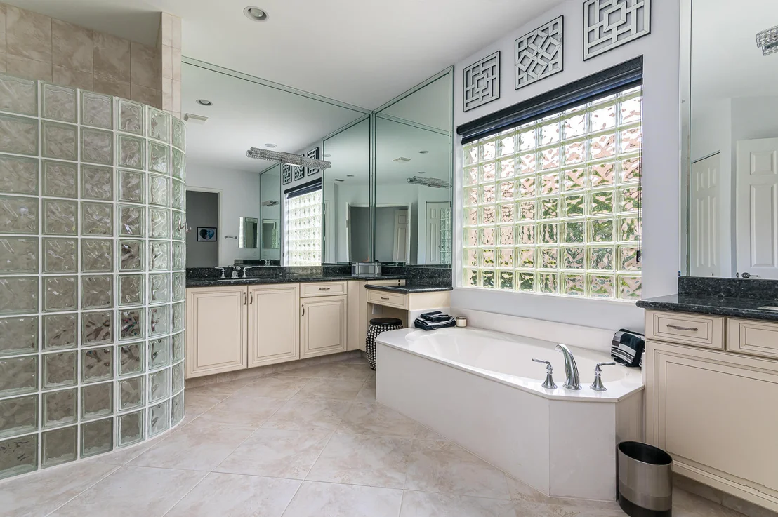 Photo of 10504 Whitewind Circle