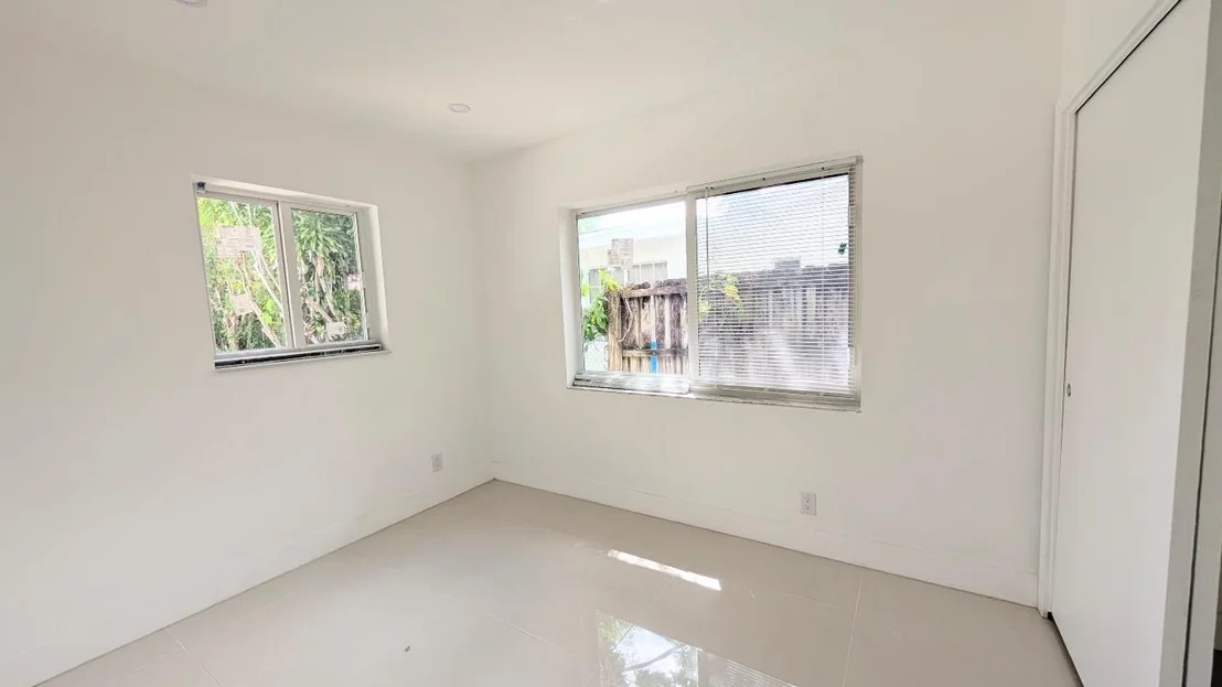 Photo of 3840 NE 22nd Terrace