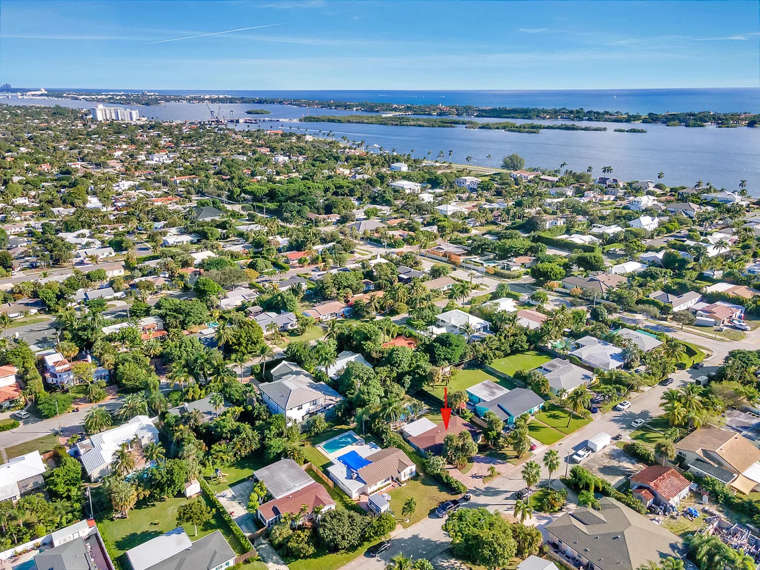 Photo of 327 Ellamar Road