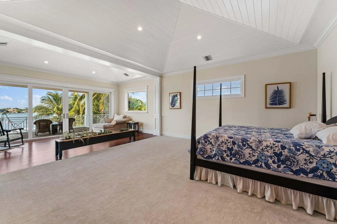 Photo of 5874 Pennock Point Road