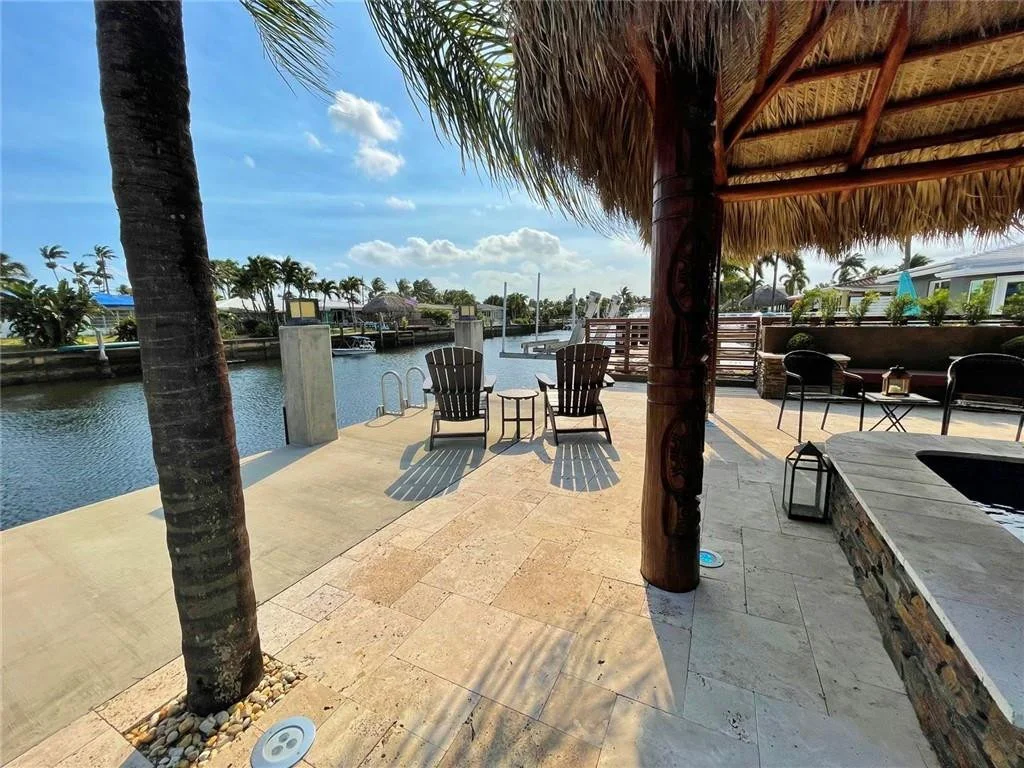Photo of 330 SE 3rd Court